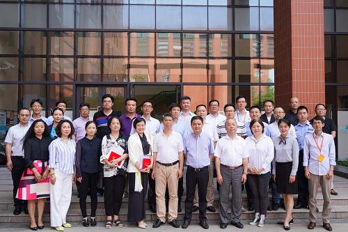 专家集体合影.jpg 专家集体合影.jpg